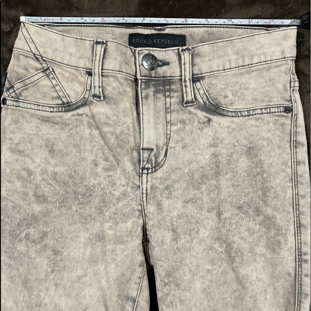 Mid Rise/high Rise skinny jeans! - Picture 2 of 8